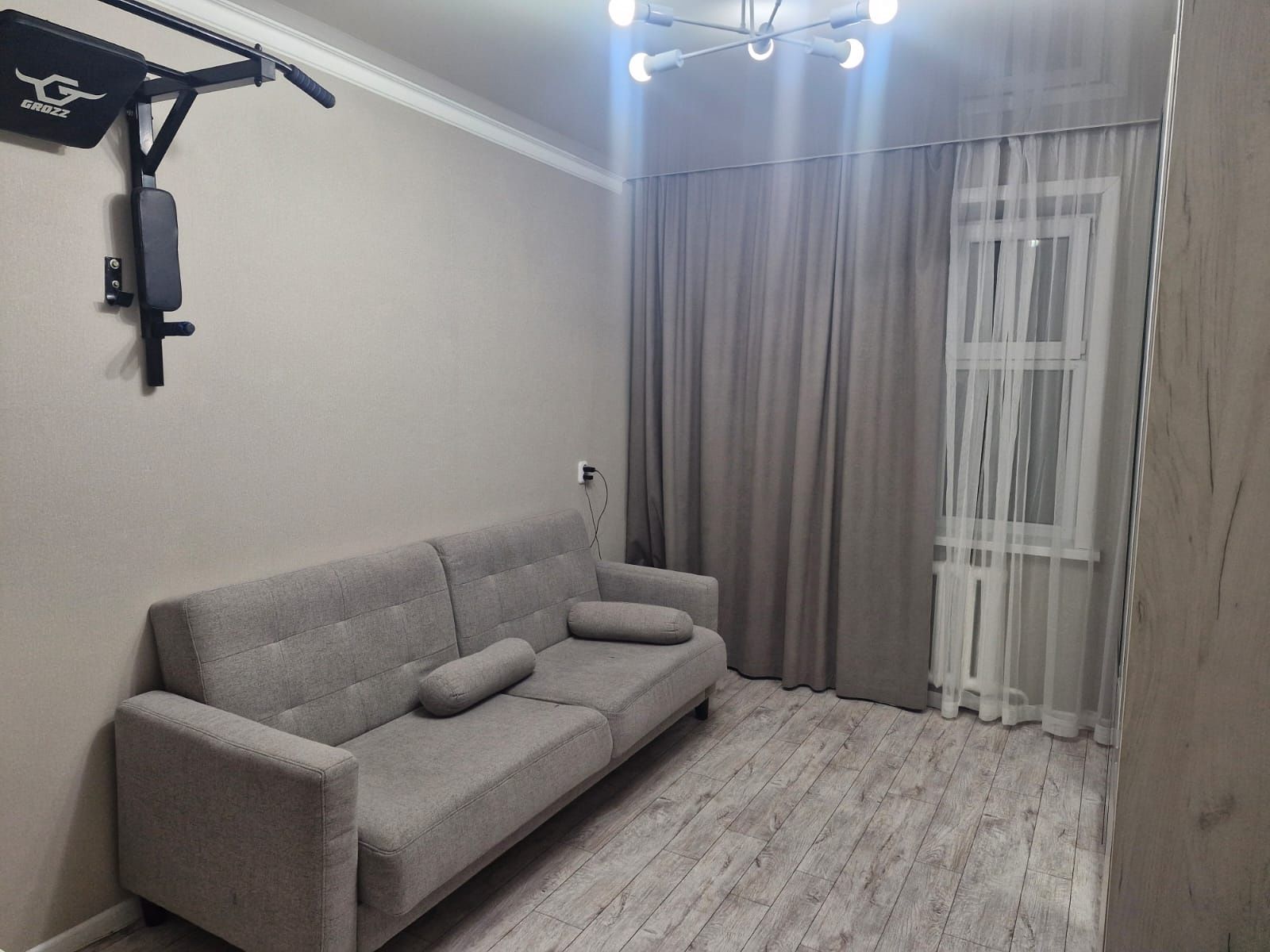 Продам 4 комнатную квартиру