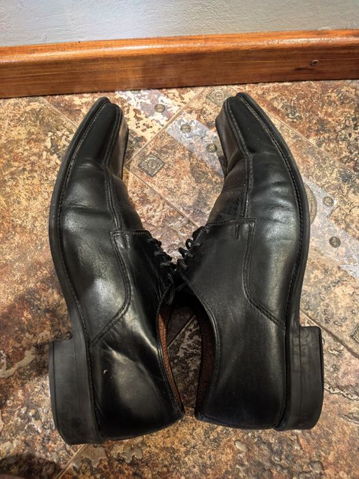 Подарявам черни кожени обувки 40 номер