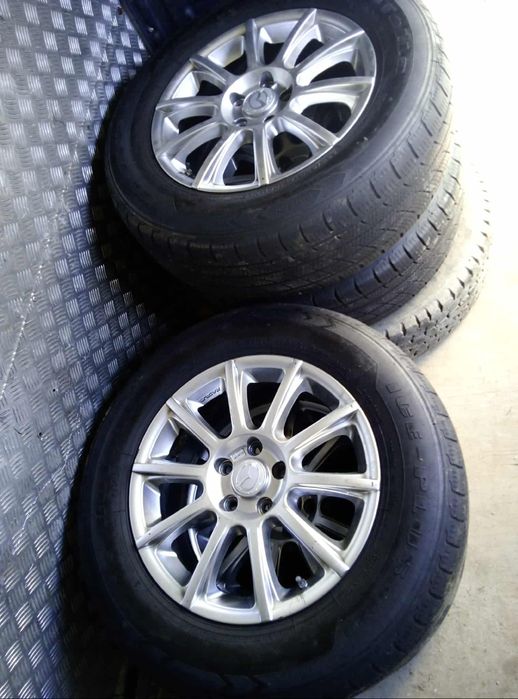 Vând 235/65/17 MS..