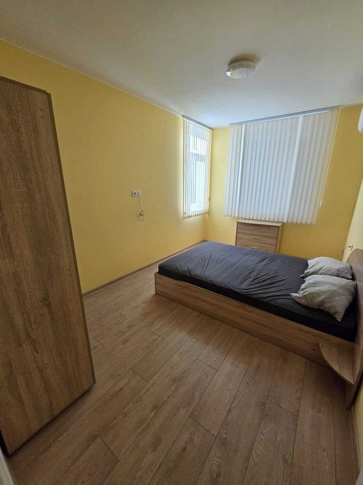 Двустаен Апартамент в Кючук Париж