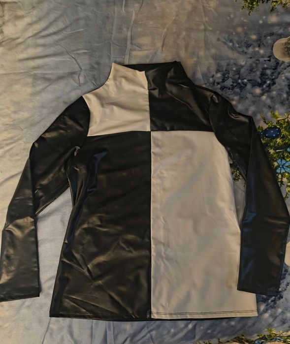 Зимни пуловери в различни цветове