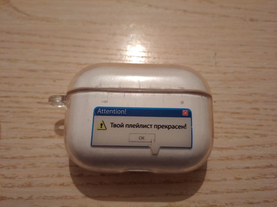 Продам наушник левое ухо с кейсом