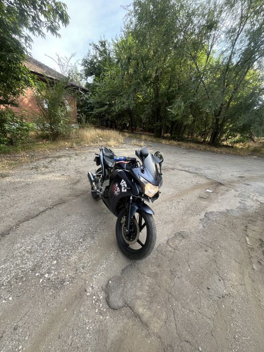 Vand honda cbr 125 jc 50