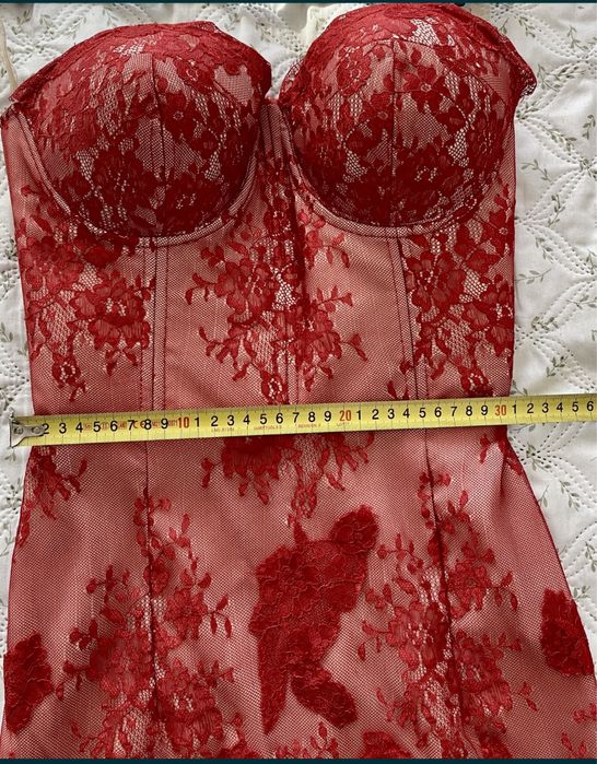 Rochie de zi seara eleganta dantela rosu Cristina Savulescu