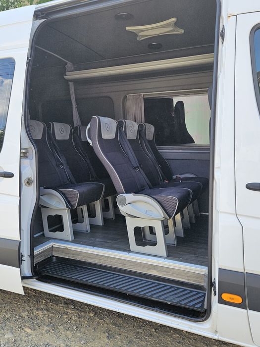 Mercedes sprinter 8+1 / 9 locuri