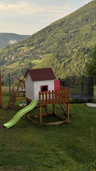 Inchiriez Cabana Colt de Rai - Muntele Rece