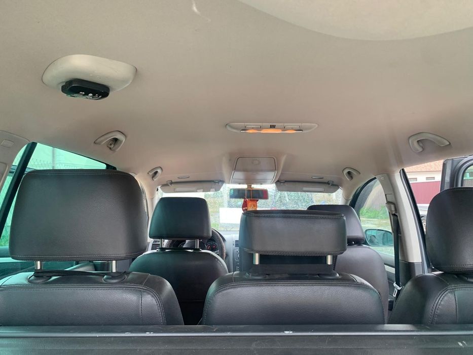 VOLKSWAGEN Touran 2005 2 l