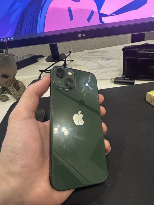 Iphone 13, 128gb с чехлом uag