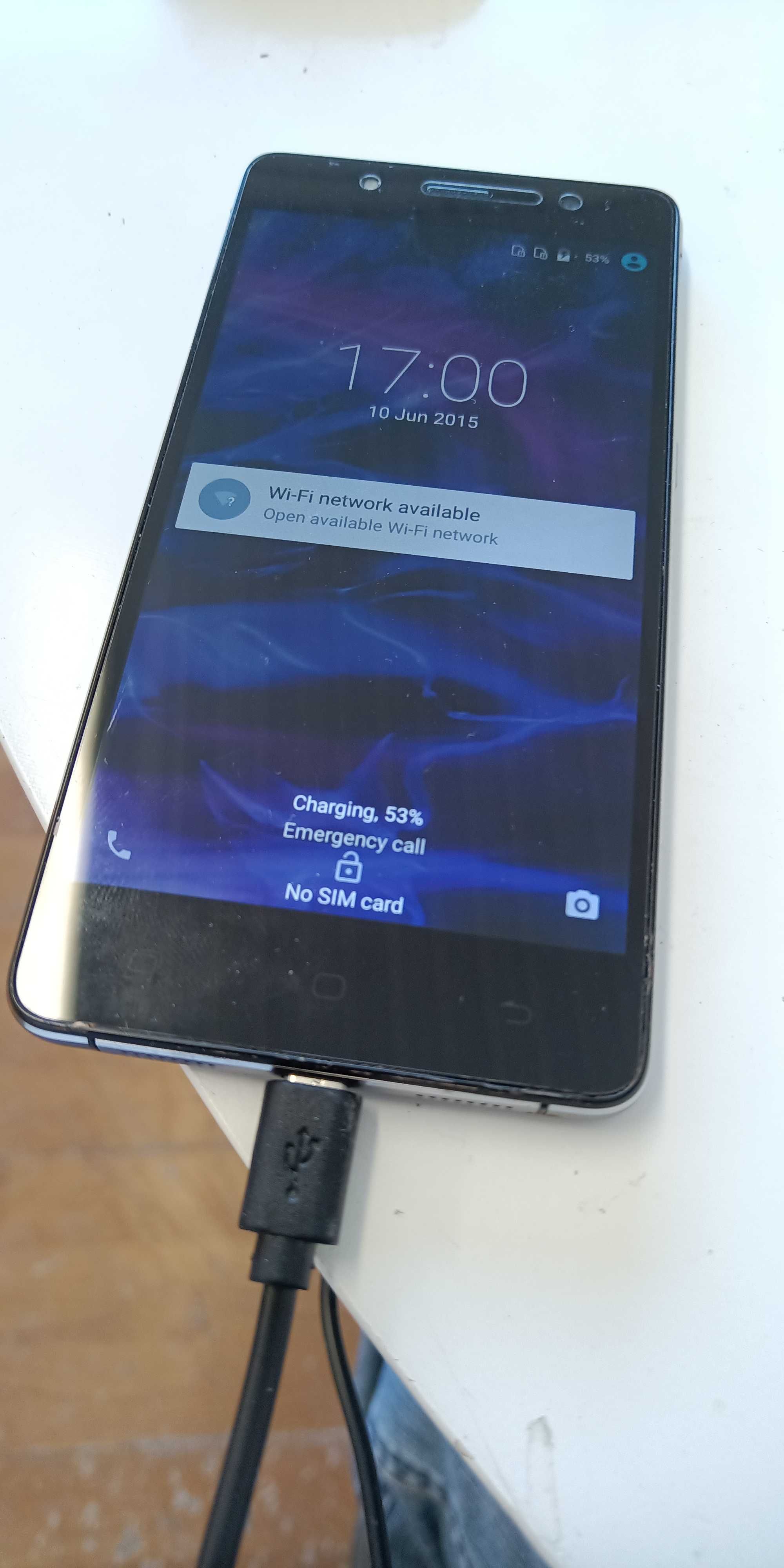 2  броя телефони 8 ядрени Medion s5004
