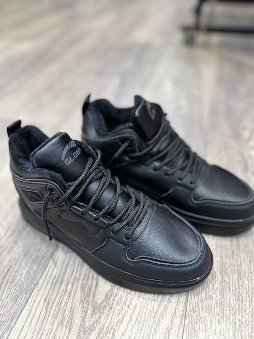 КРАСОВКИ GLOBAL НОВЫЕ,40 размер,очень стильно, модно,и тепло!