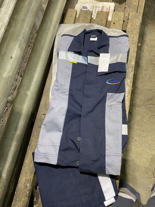 Продам спецодежду