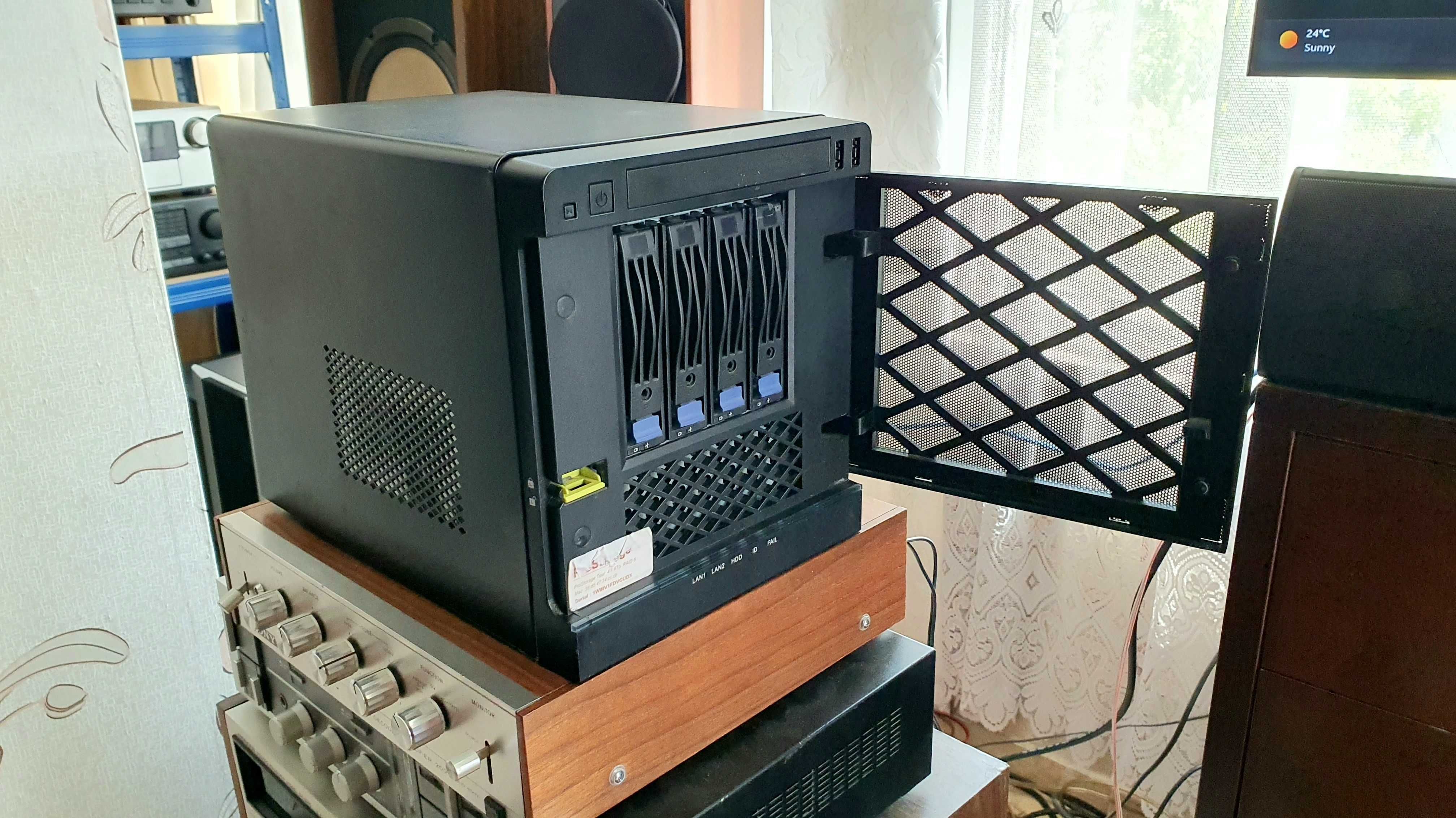 ASUS P10S-I - Останаха само хард дисковете
