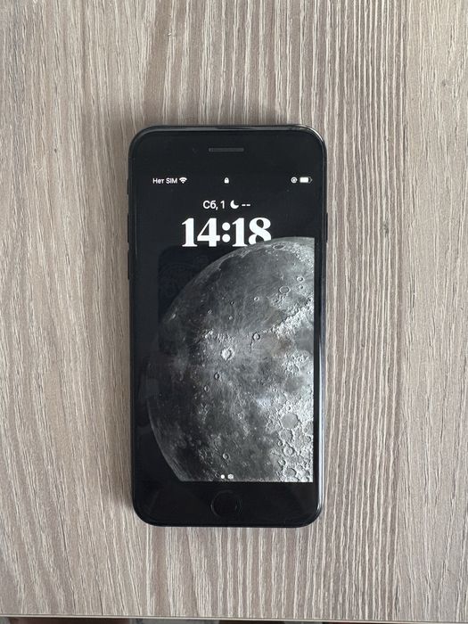 Iphone SE 2020 в хорошем состоянии