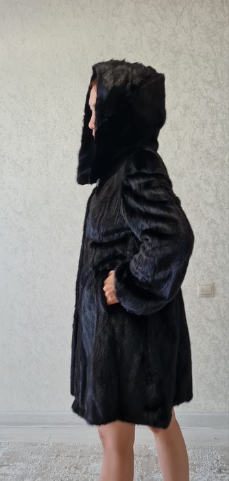 Продам норковую шубу