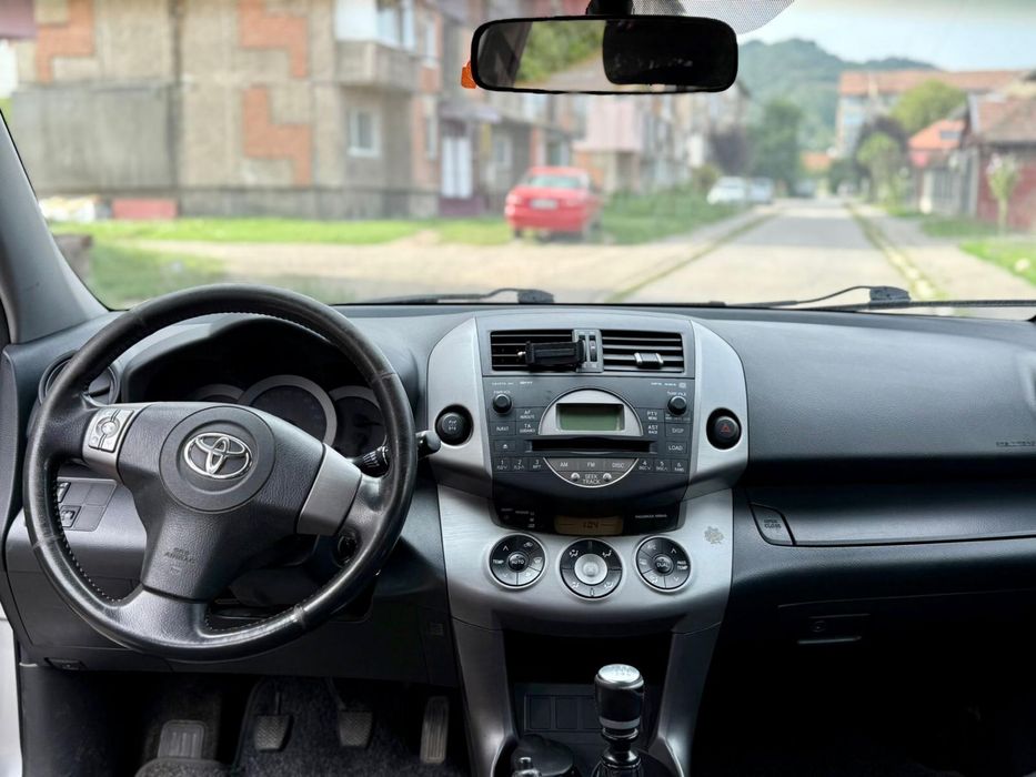 Toyota Rav-4  , 4x4 !