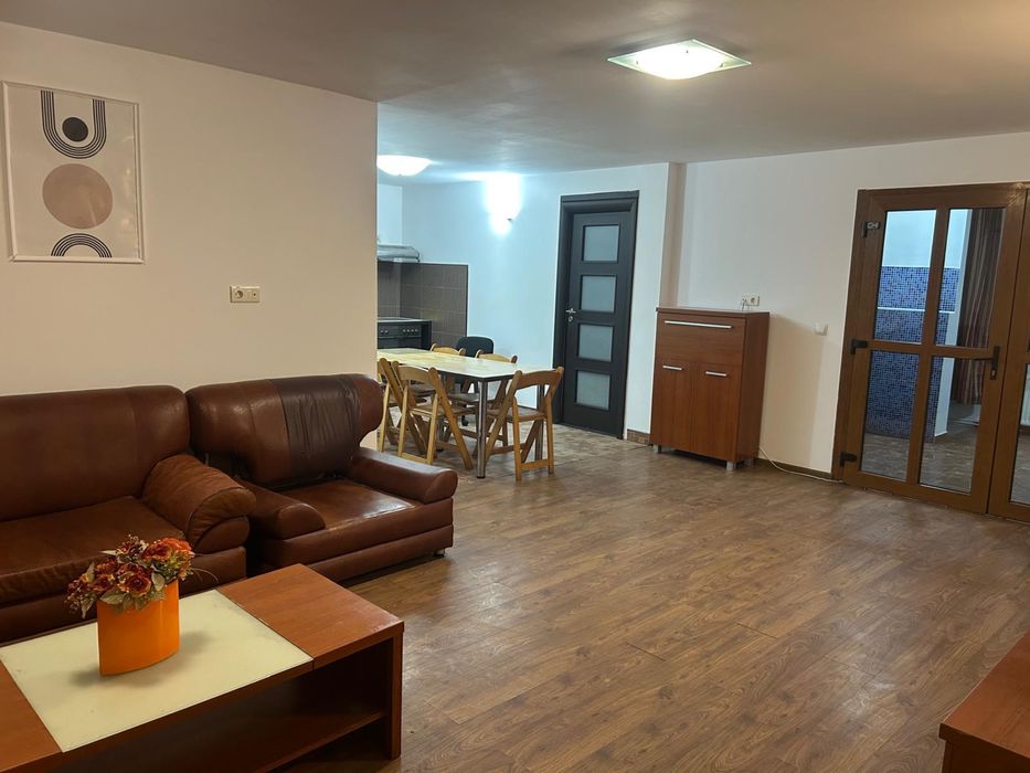 Inchiriez casa Sura Mica