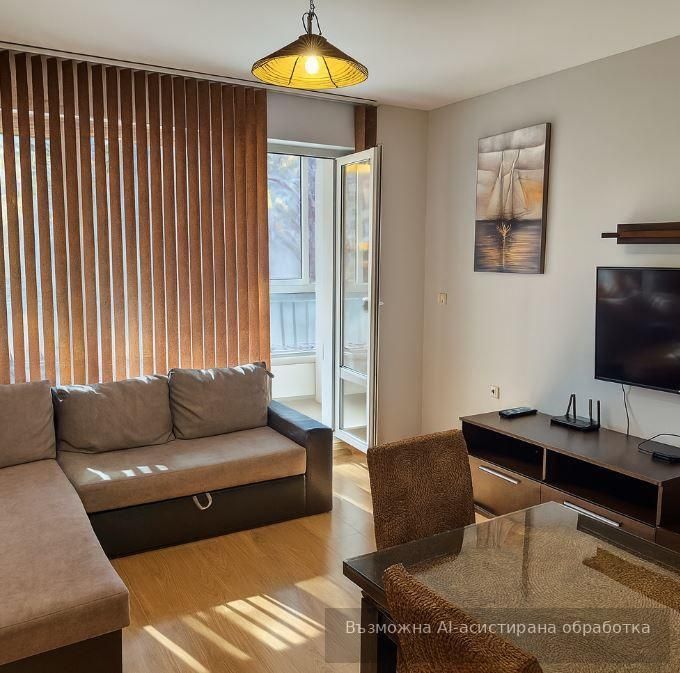 Дава се под наем Тристаен апартамент в Варна, Цветен квартал - 107 кв.м за 648.21 € - Снимка #1