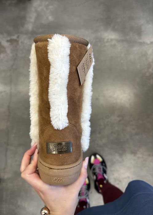 Cizme din piele intoarsa