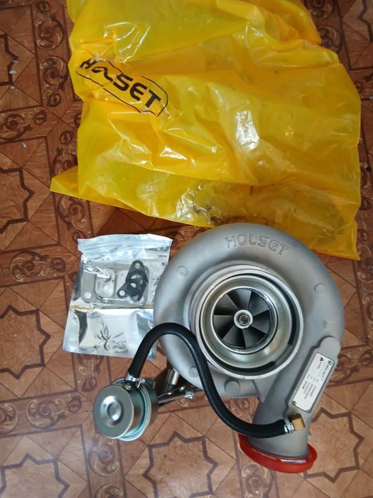 Продаю турбокомпрессор Holset HX40W