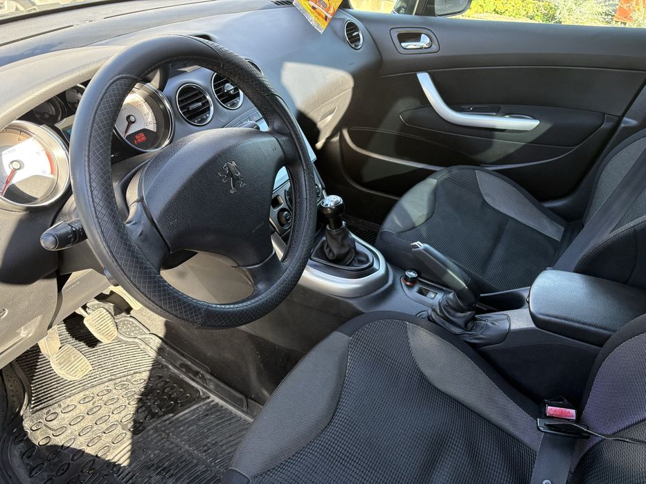 Продавам пежо 308