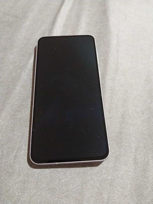 Vând Samsung Galaxy A56 5G dual sim folosit 4 luni