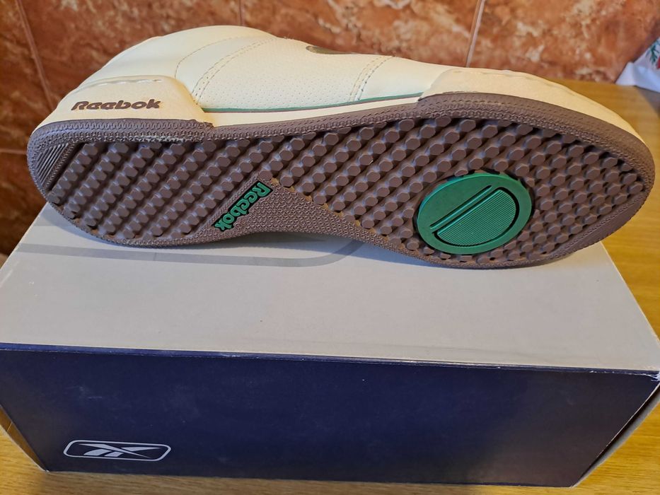 Pantofi sport Reebok piele naturala crem mar. 38.
