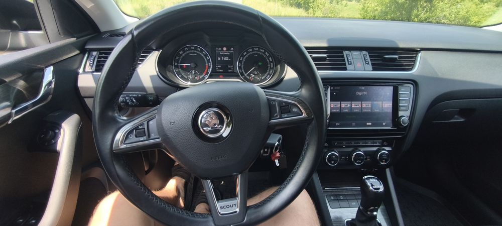 Skoda Octavia Scout 2.0TDI 184CP DSG 4x4 Navi Euro6