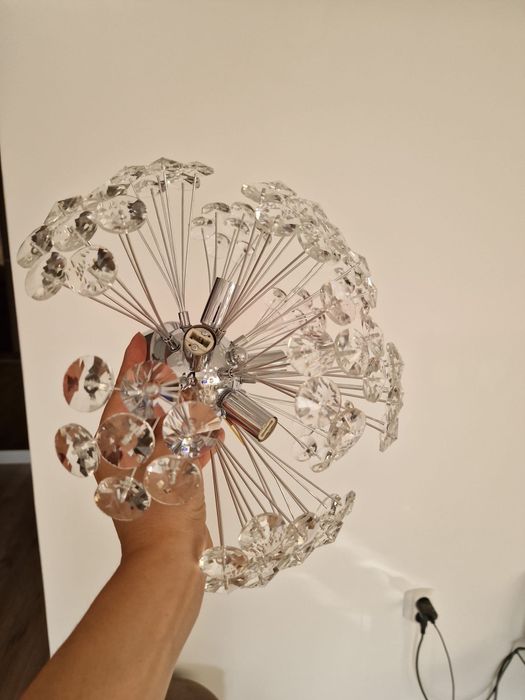 Lustră tip păpădie Mobexpert – 200 lei