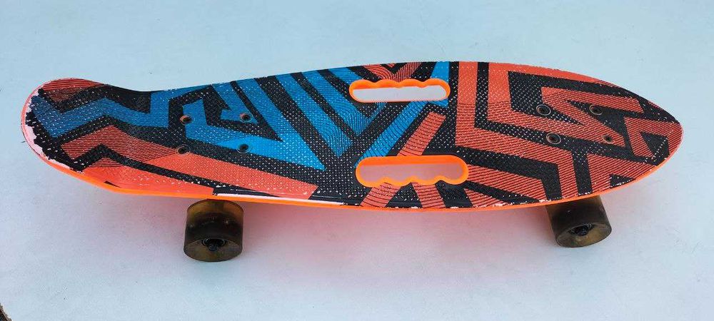 Продается скейтборд б/у.