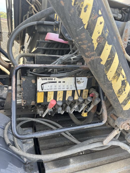 Mercedes Atego basculabil cu macara