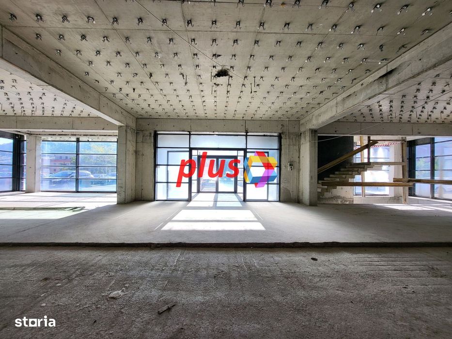 Clădire mixta -3600 mp