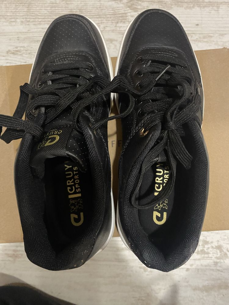 Обувки Cruyff 37номер
