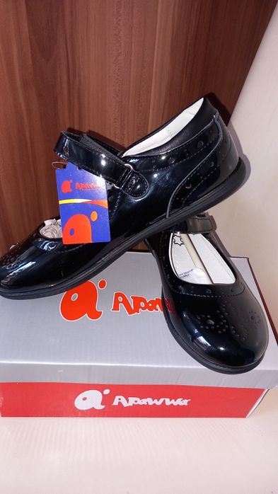 Pantofi fetita negrii lac