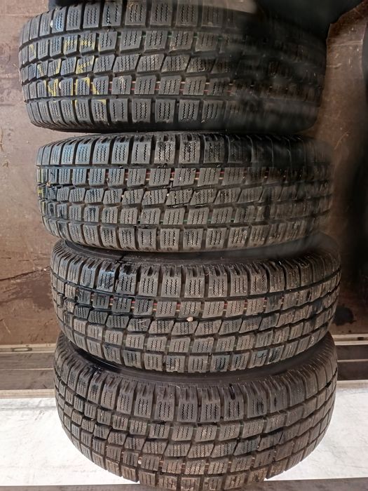 Anvelope MS iarna 215 70 15c toyo 2013 10mm