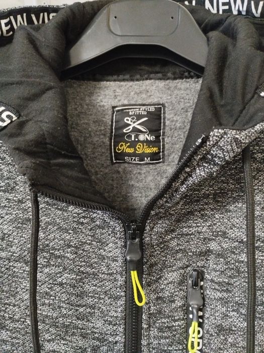 Vând hanorac bărbați