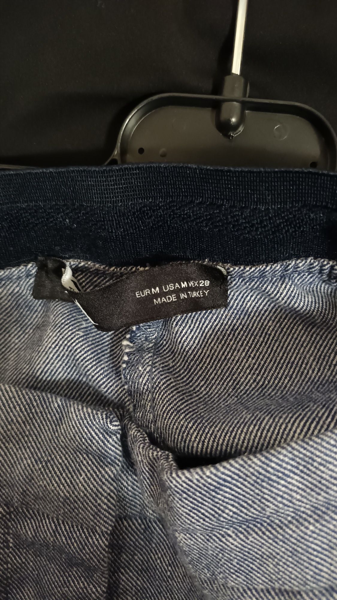 Vând pantaloni de dama Zara M