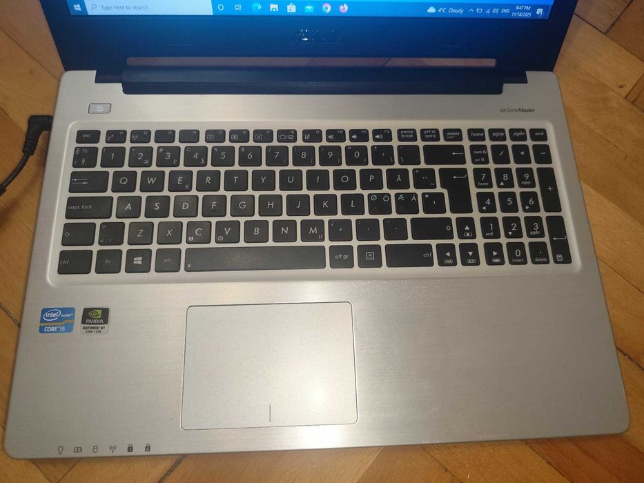 Laptop gaming ieftin Asus K56CM, I5, 8Gb Ram, SSD240nou, baterie noua.