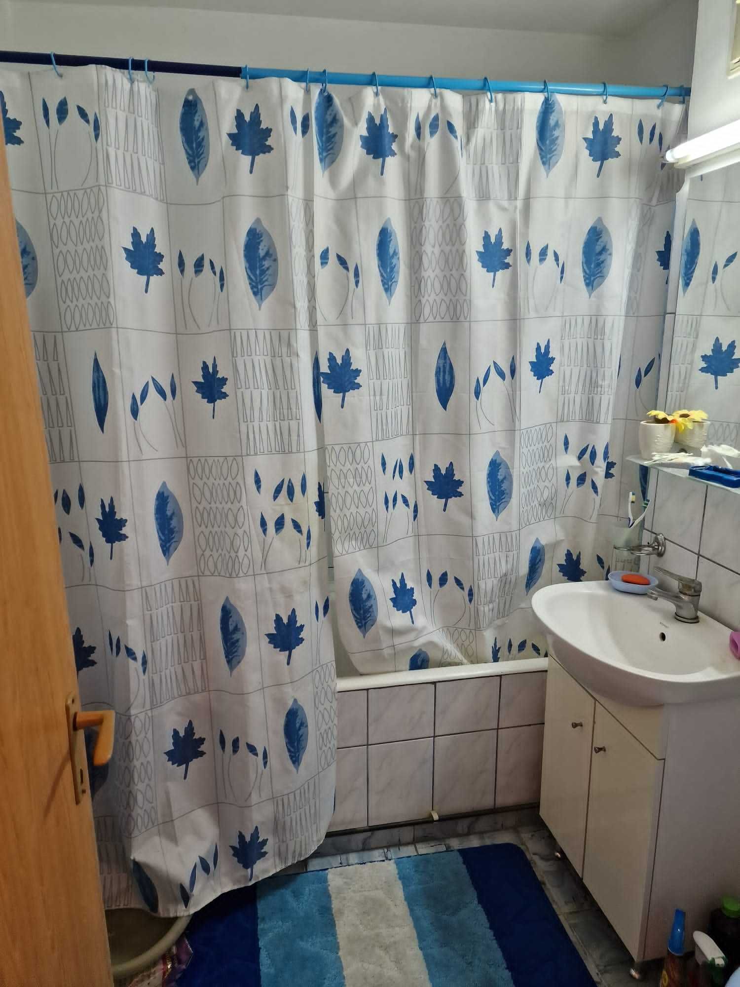 Vand apartament Costesti