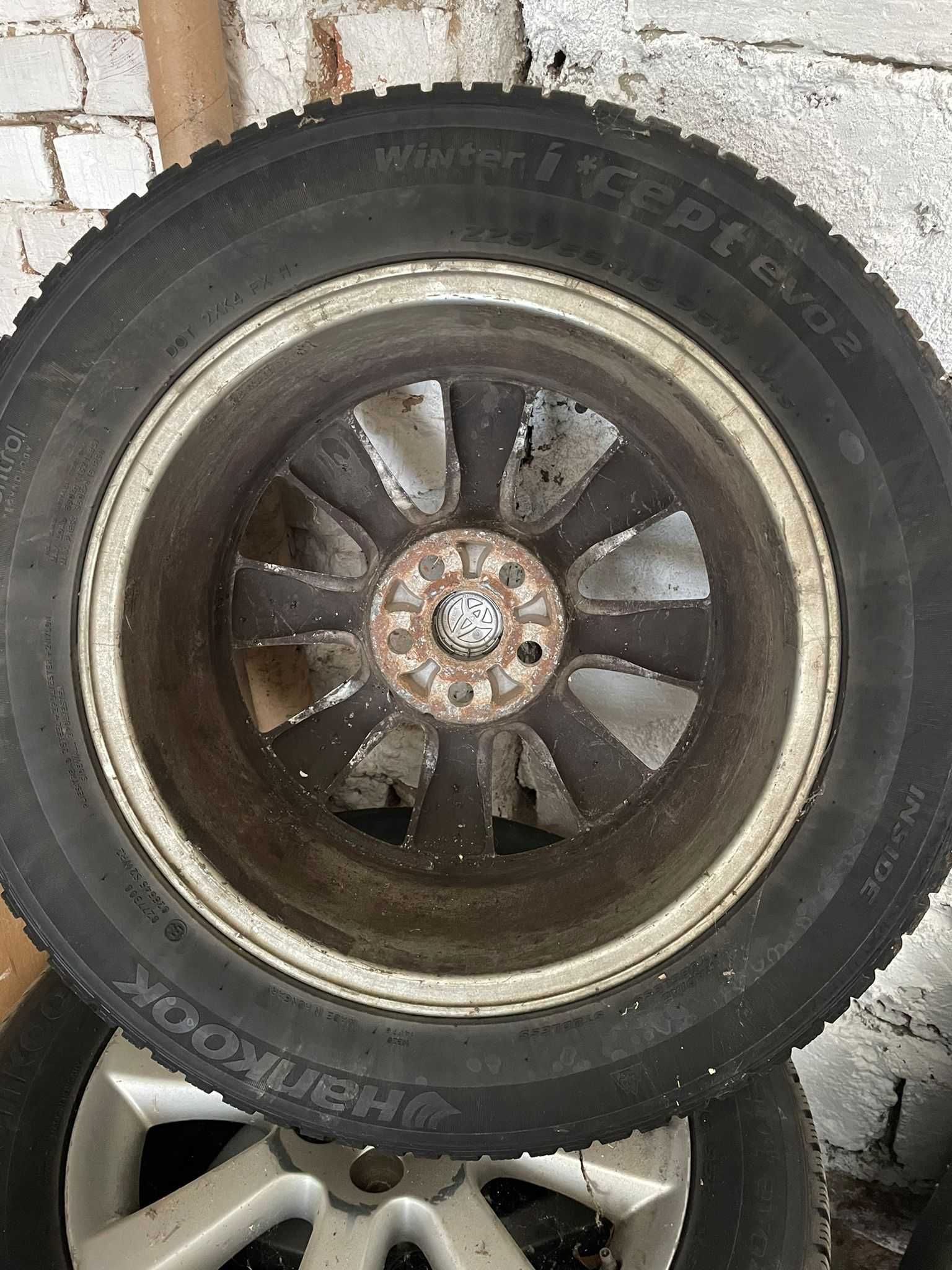 Roti Toyota 225/55R16 (jenti aliaj si anvelope iarna)