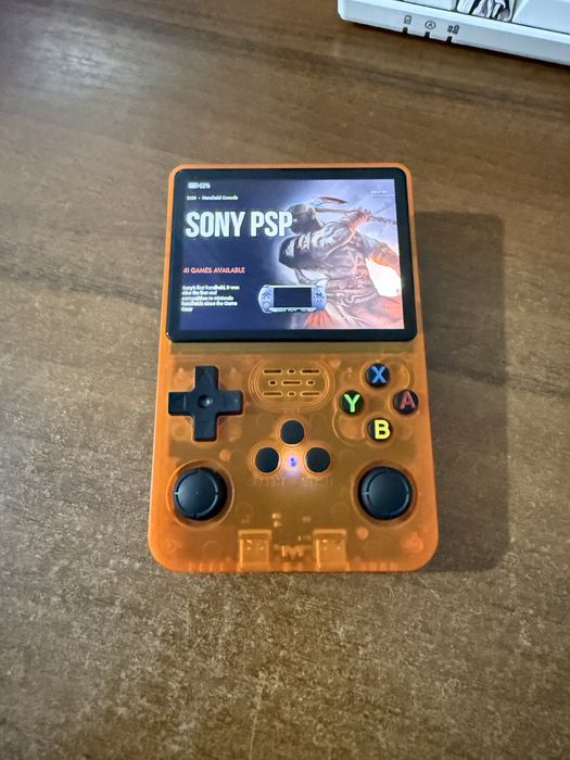 Игровая приставка r36s