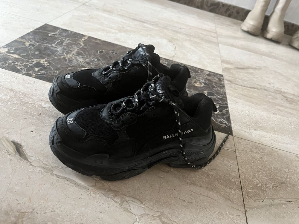 Оригиналнти Balenciaga track 38