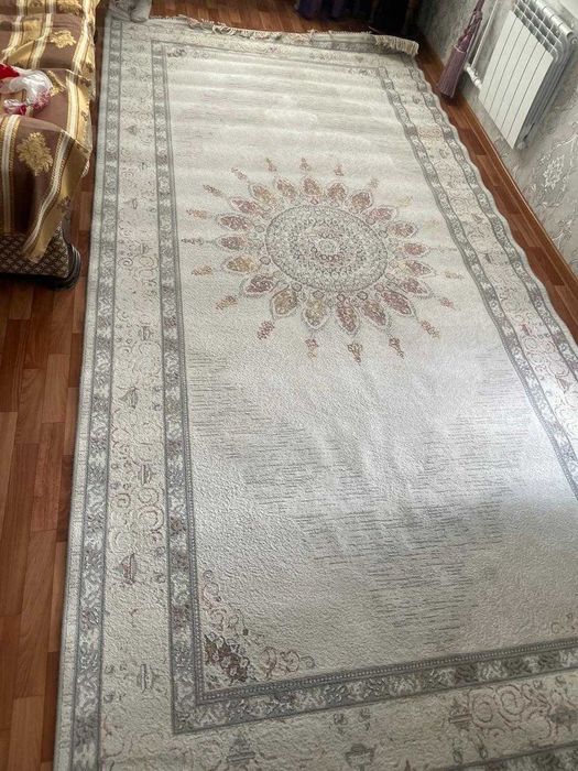 Продам ковер 2*4 и 3*4