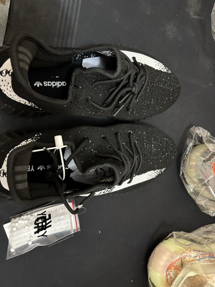 Продавам yeezy 350