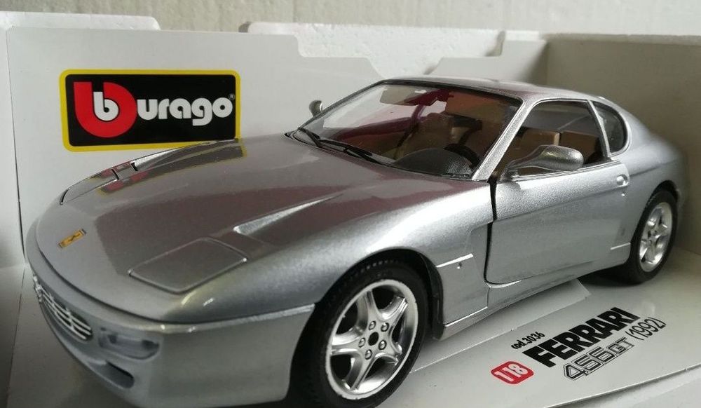 Ferrari GT 456 bburago 1:18
Scara 1:18
Bburago

Pozele reflectă realit