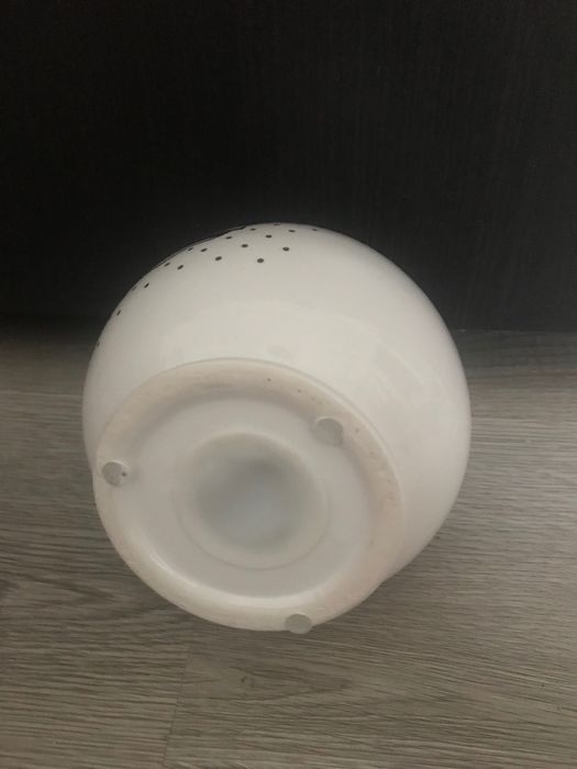 Vand pusculita din portelan. Trimit in tara.