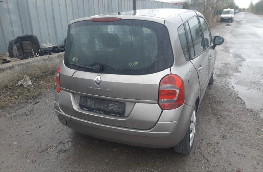 Renault Modus 1.2i на части