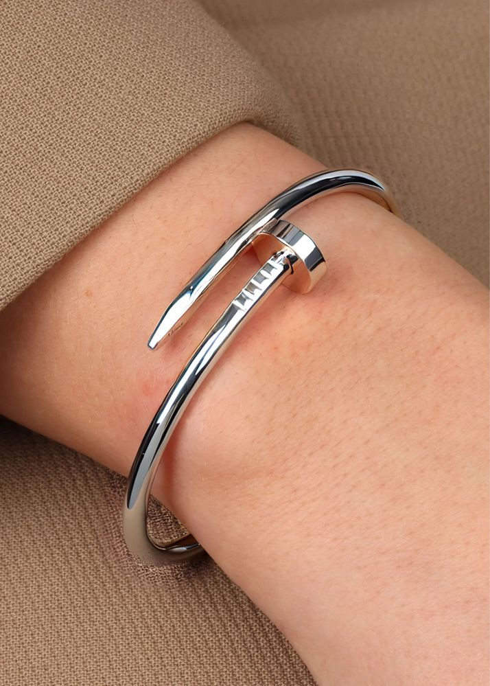 Гривни Cartier Love с отвертка, гривна Пирон Cartier Juste un Clou