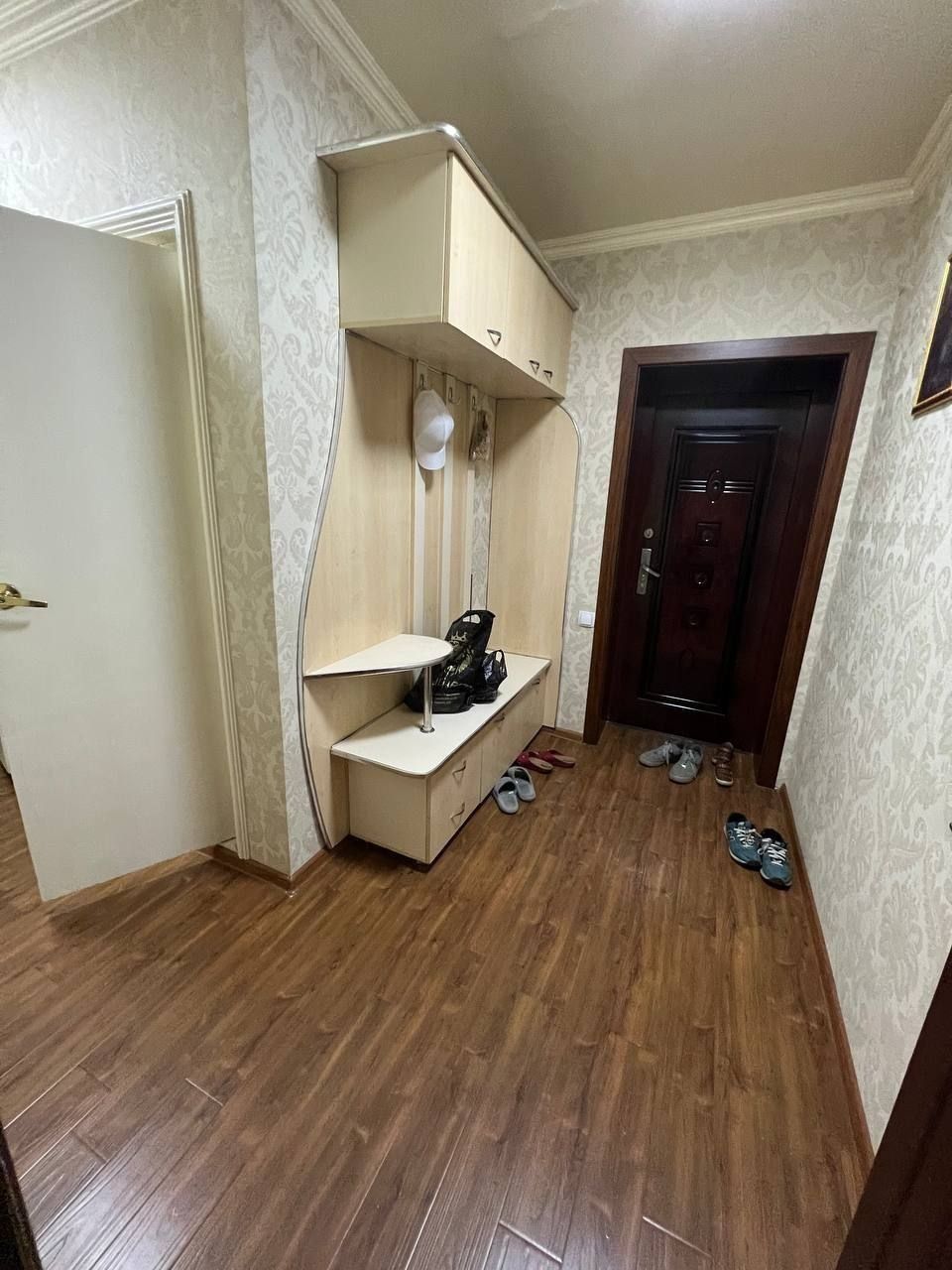 Аренда 2 ком Айбек метро евролукус квартира