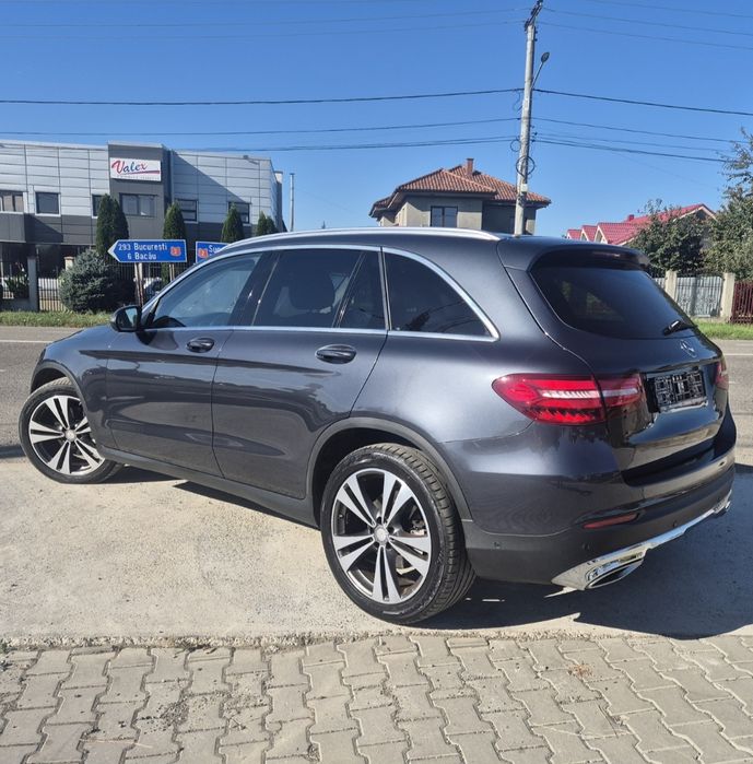 MERCEDES-BENZ GLC 220 CDI 4 Matic / Trapa Panoramica / Led / Navigație