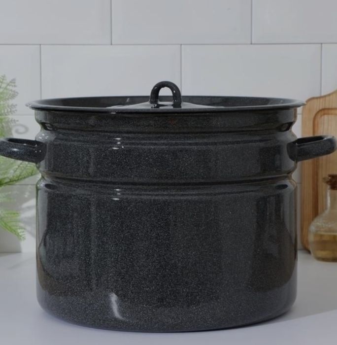 Продам кастрюлю 40л